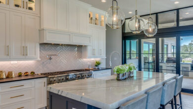 Elegant Kitchen Design with Quartz Countertops
