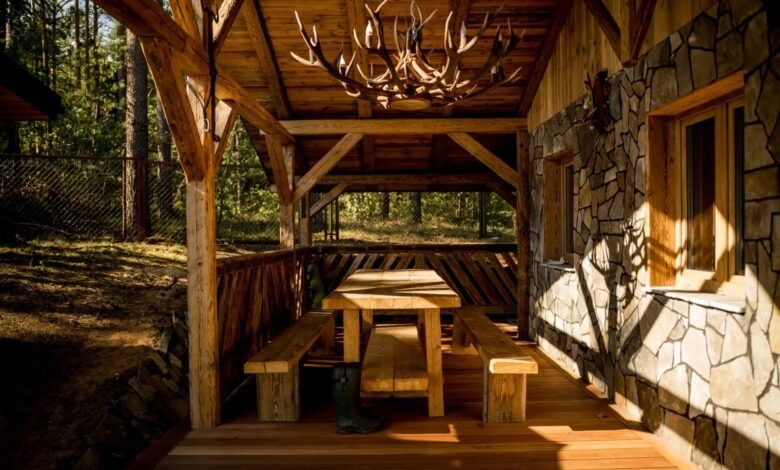 Reclaimed Wood Garden Dining Table Manufacturing